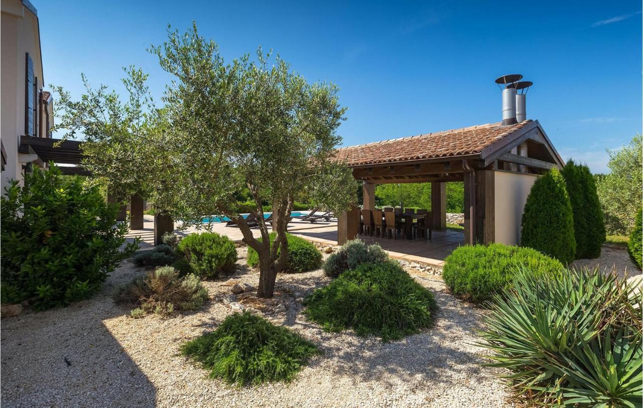 Ferienhaus Lovely In With Kitchen Rovinj