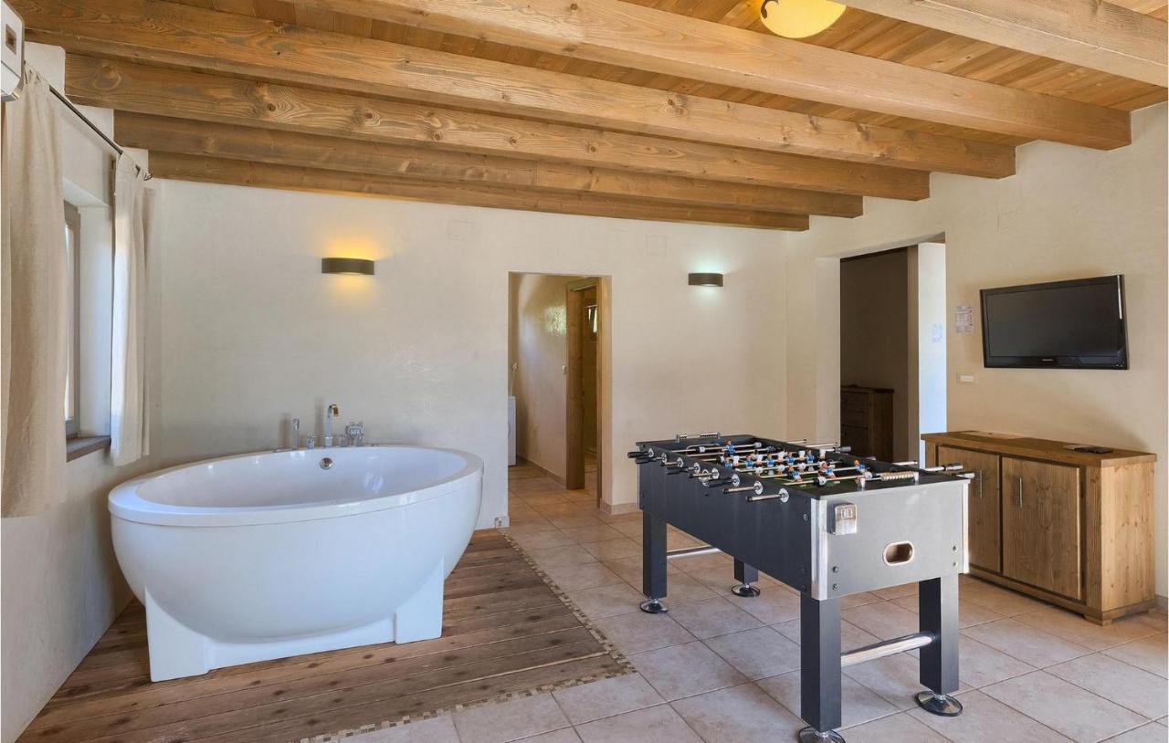 Ferienhaus Lovely In With Kitchen