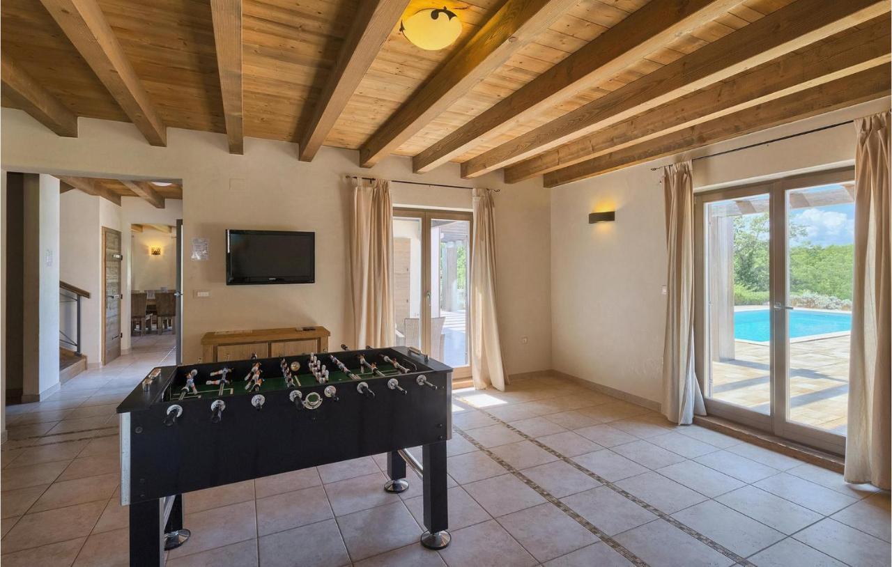 Lovely In With Kitchen Rovinj